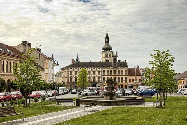 Zdjęcia • Kašna náměstí Jiřího z Poděbrad (Fontanna) • Mapy.com