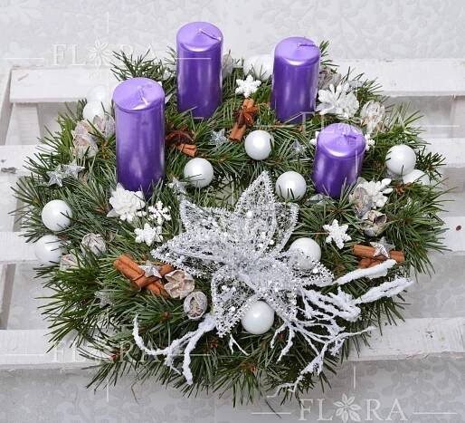ADVENTNÍ VĚNEC 11 | Flora Květiny Praha