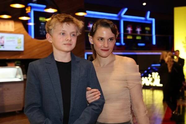 Premiéry plné slavných dětiček: Ty ale vyrostly! Kdo rodiče nezapře?