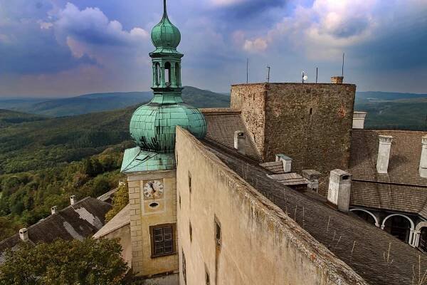 Hrad Buchlov a naučná stezka Okolo Buchlova | Slevomat.cz