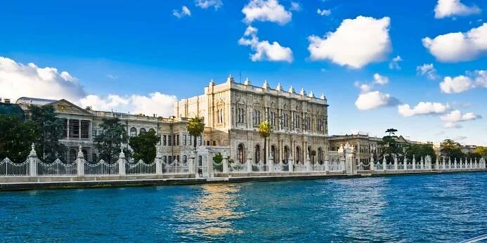 Dolmabahçe Palace, Turkey’s Biggest Palace - Istanbul Insider