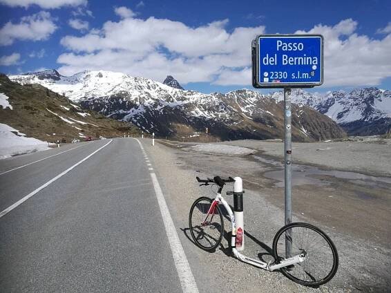 Kopec, který jsem vyjel! Passo del Bernina, Maloja Pass | Články | Koloběžkový portál