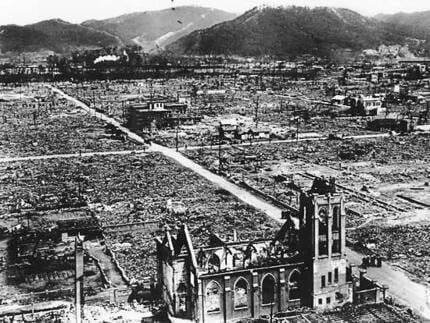 Hirošima, Nagasaki, sloboodmurárstvo, ruženec - jediná skutočná vojná v histórii je vojna proti Kristovej Cirkvi 8