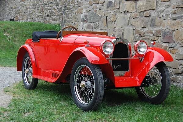 Stroje | Oldtimer Club Helfštýn