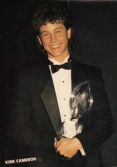 Pin by § u § i £ - Q on Growing Pains | Kirk cameron, Cute celebrity guys, Kirk