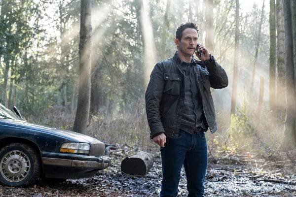 Debris - Supernova - Z filmu - Jonathan Tucker