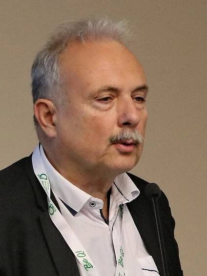 Miloš Kužvart – Wikipedie