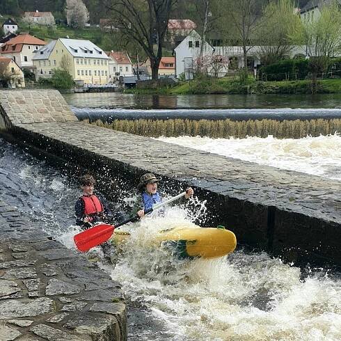 587 Jarní oddílová voda Vltava – Krhúti