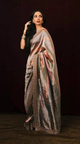 Sobhita Dhulipala Radiates Elegance in a Timeless Banarasi Silk Saree