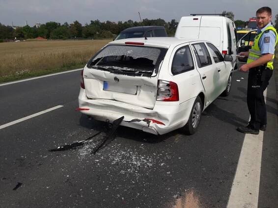 Hasiči v úterý 4. září řešili řadu dopravních nehod | hasici.cz 