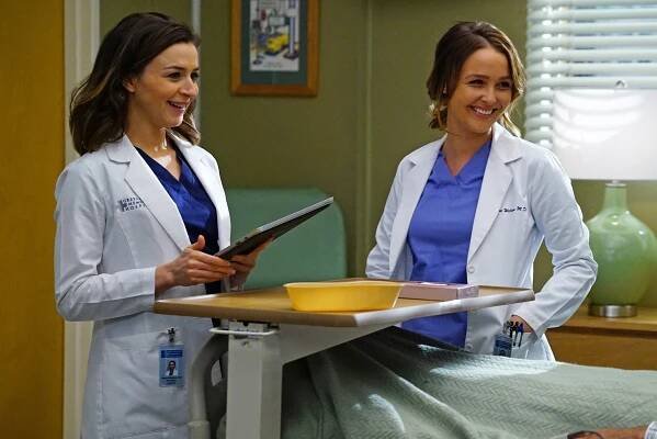 Caterina Scorsone, Camilla Luddington in 