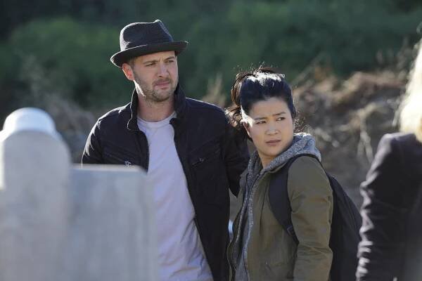 Tým Škorpion - The Bunker Games - Z filmu - Eddie Kaye Thomas, Jadyn Wong