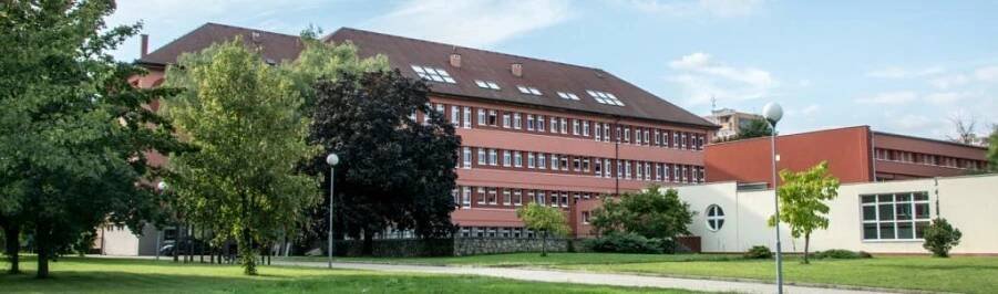 gymnázium Ivančice