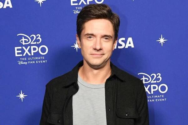 Topher Grace The Ultimate Disney Fan Event presented by VISA - brings together all the worlds of Disney under one roof for three packed days of presentations, pavilions, experiences, concerts, sneak peeks, shopping, and more. The event, which takes place September 9, 10, and 11 at the Anaheim Convention Center, provides fans with unprecedented access to Disney films, series, games, theme parks, collectibles, and celebrities.