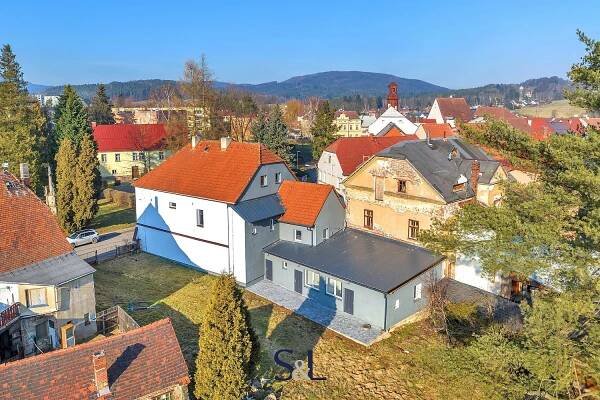 Nabízíme k pronájmu byt po kompletní rekonstrukci o dispozici 1+kk ve Cvikově, ulice Československé | Reality.iDNES.cz 