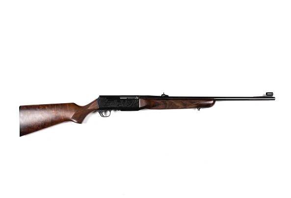 Carabine Browning Bar MK1 semi-automatique en calibre 308 avec bois de luxe et gravure raffinée, fabriquée par Browning, connu pour sa fiabilité et sa qualité de finition