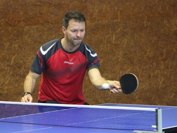 Velkou cenu Prachatic stolních tenistů vyhrál nestárnoucí Michal Vávra