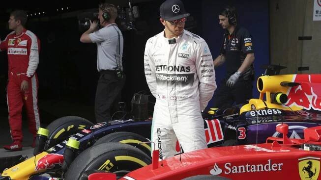 Hamilton do Ferrari? Je to masakr a jeden z největších momentů v historii F1, říká expert - Sport.cz