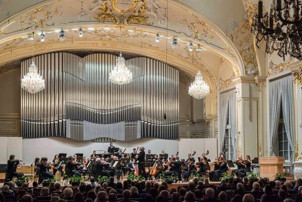 Jamesa Judda a Slovenských filharmonikov preveril klasicko-romantický repertoár - Moja kultúra