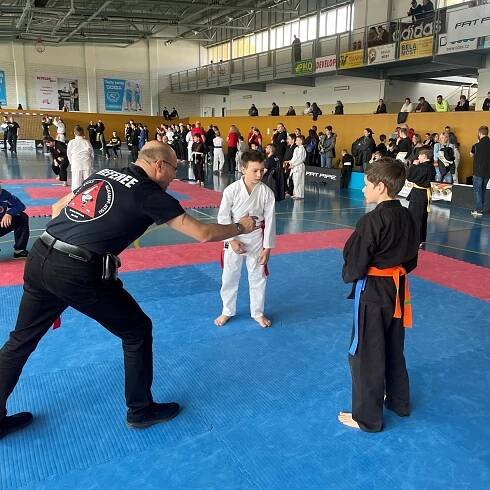 Úspěšné závody juniorů Allkampf – Jitsu v Mostě.