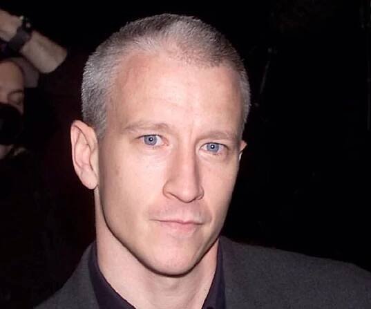 Anderson Cooper Biography - Facts, Childhood, Family Life & Achievements