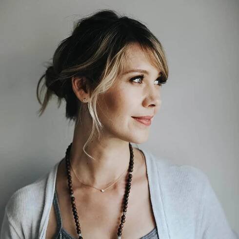 Leah Adams - The Travel Yogi