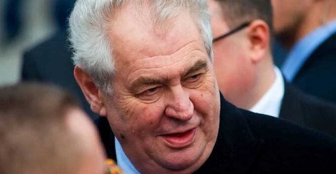 Zeman se pustil do Chovance: Vnitro je neschopné odhalit dezinformace