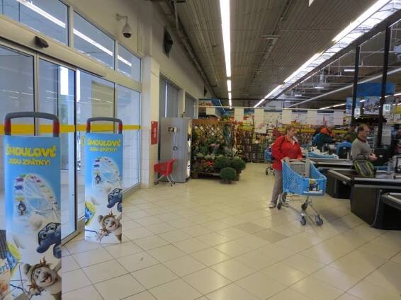 Albert hypermarket Vestec :: U Albertu