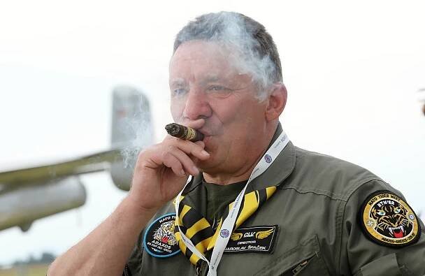 Vrtulníky, Lucie Bílá a déšť. První den Memorial Air Show v Roudnici propršel
