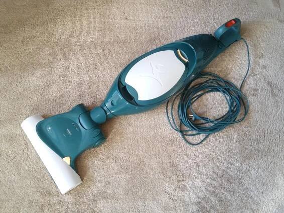 Vysavač Vorwerk VK140 + aktivní hlavice EB360 + brašna, 100% funkční