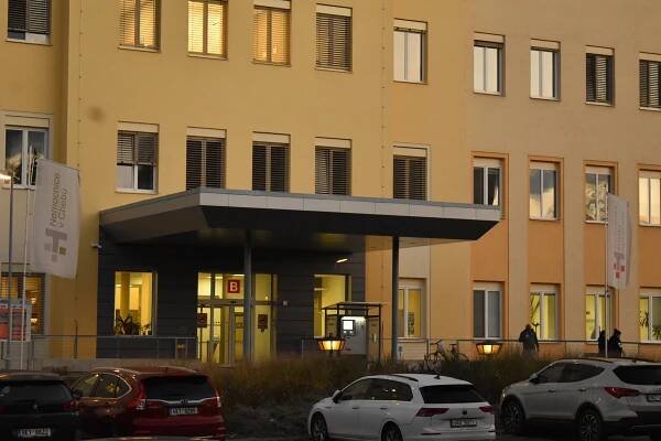 Chebská nemocnice potřebuje urgentní příjem. Bez něj hrozí omezení péče