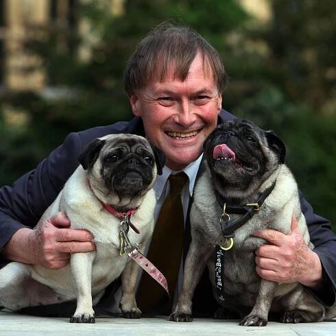 Truss and Starmer lead tributes to Sir David Amess on anniversary of his murder