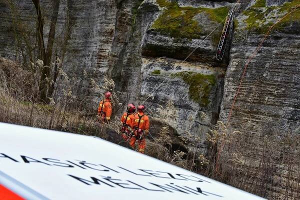Výcvik leteckých záchranářů HZS Středočeského kraje