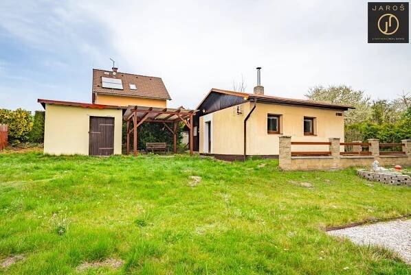 Prodej zděné chaty 2+1 u Nového Strašecí s velkým pozemkem 1300 m2 | Reality.iDNES.cz 