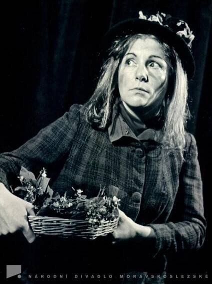 Vlasta Vlasáková - životopis | Národní divadlo moravskoslezské