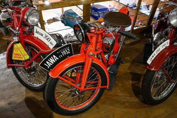 Muzeum historických vozů a motocyklů Reincars - Jednou stopou Českem