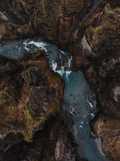 Kaňon Fjaðrárgljúfur - Island