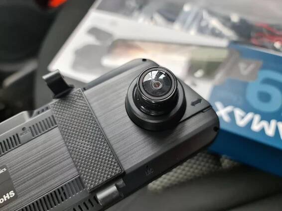 lamax s9 dual design predni objektiv zasunuty