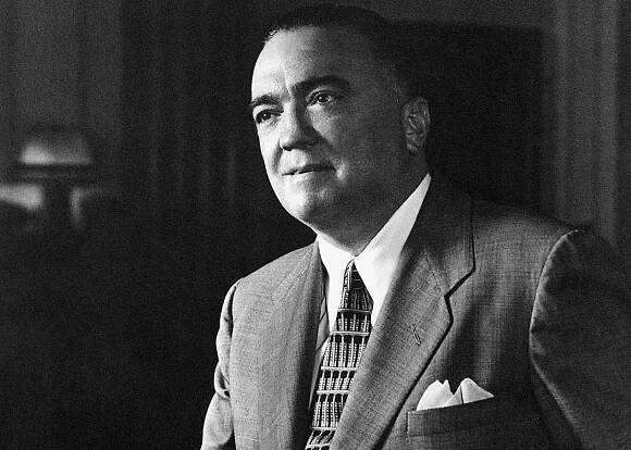 Fenomén J. Edgar Hoover. První a nejdéle sloužící šéf FBI byl tajemný hráč