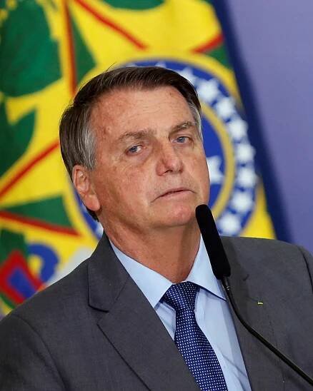Brazil's Bolsonaro rages against probe, threatens to act beyond constitution