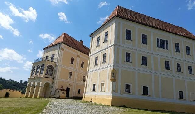 Letovice, zámek