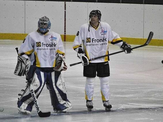 HC Rakovník porazil v odvetě Kralupy 4:2. Rozhodly až nájezdy