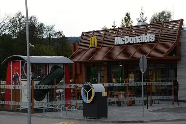McDonald's v Kudowě-Zdrój je připravený k otevření. Poláci i Češi jsou nedočkaví