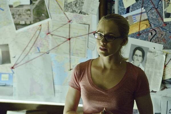 12 opic - Boj o pevnost - Z filmu - Amanda Schull