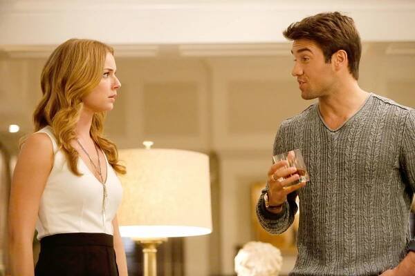 Pomsta - Mercy - Z filmu - Emily VanCamp, Josh Bowman