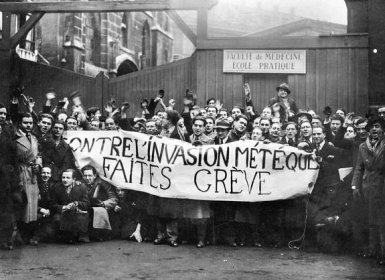 File:19350201 Manifestation xénophobe d'étudiants parisiens.jpg