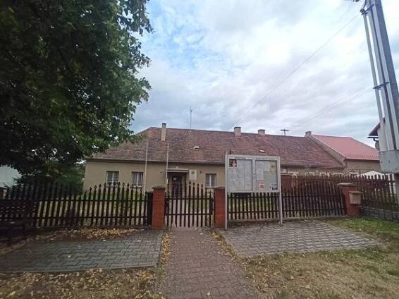 Vrbatův Kostelec - obecní úřad foto 2