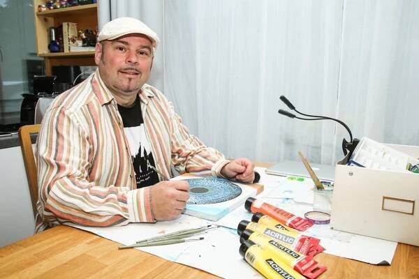 Muzikálová hvězda Bídníků se vrací k malování! Původně je malířem pokojů