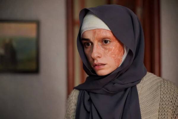 Alev Alev - Episode 8 - Z filmu - Hazar Ergüçlü