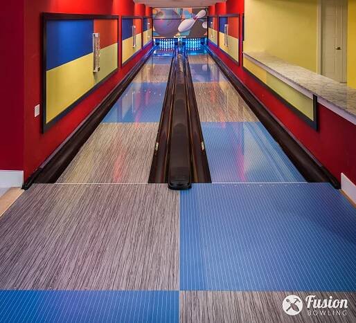 Reunion, Florida Bowling Alley | Tunde IV